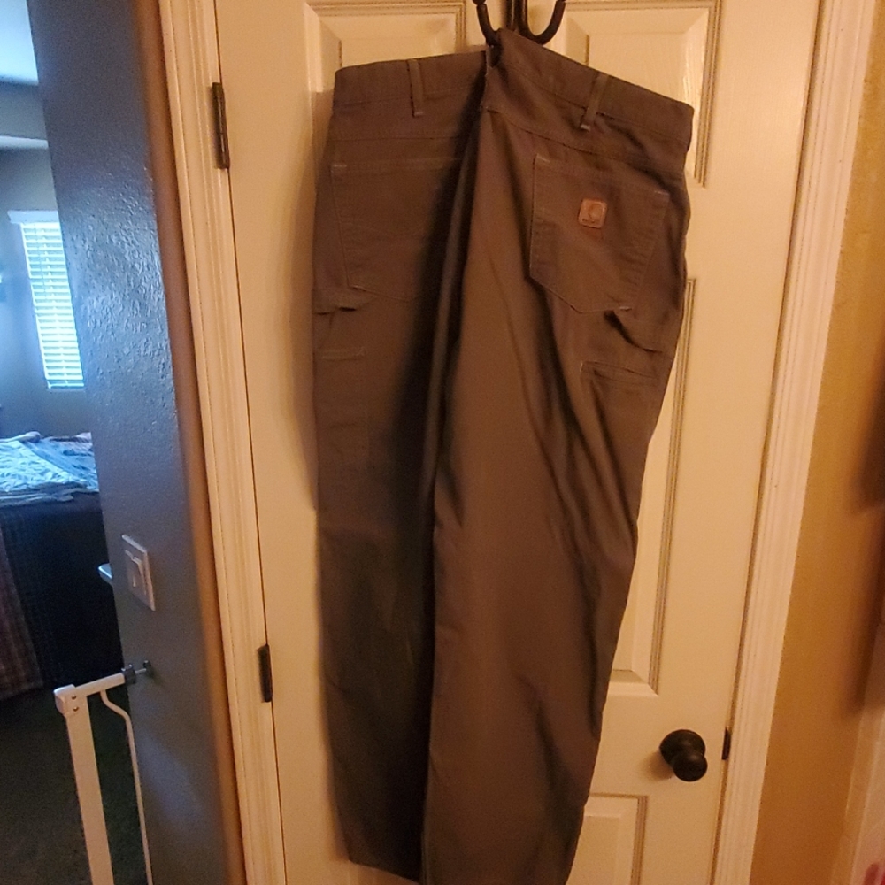gray Carhartt jeans